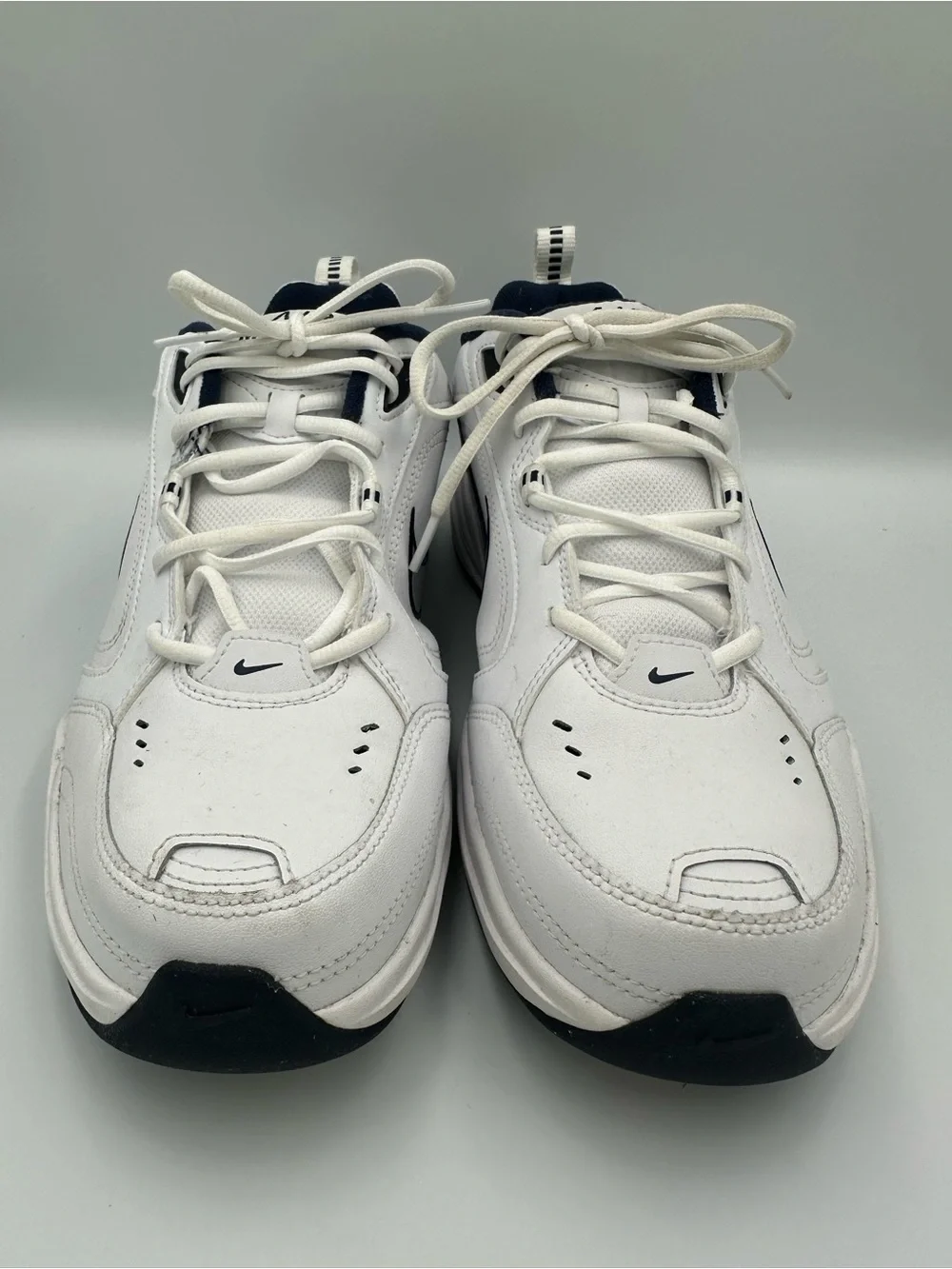 Mens Size 10.5 Nike Air Monarch IV 4E White Metallic Silver Sneakers 416355 102